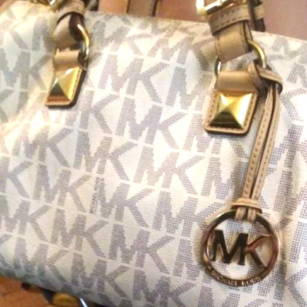 Michael kors purse